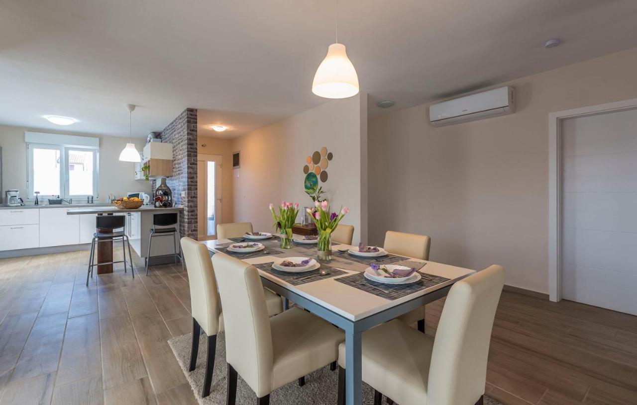 Villa Frontera Croatia 포레치 외부 사진